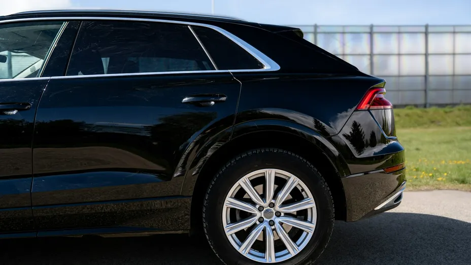 AUDI Q8 / E-Tron -