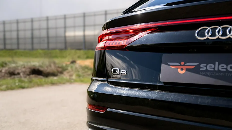AUDI Q8 / E-Tron -