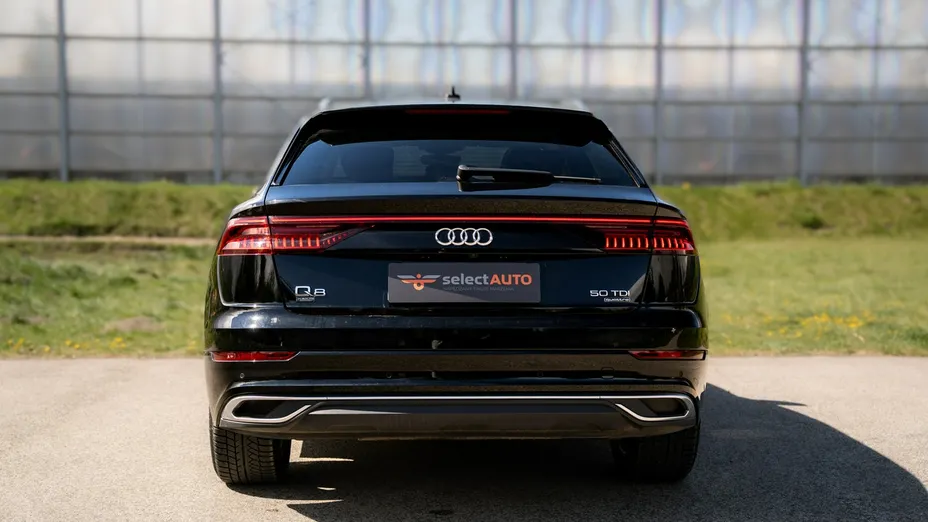 AUDI Q8 / E-Tron -