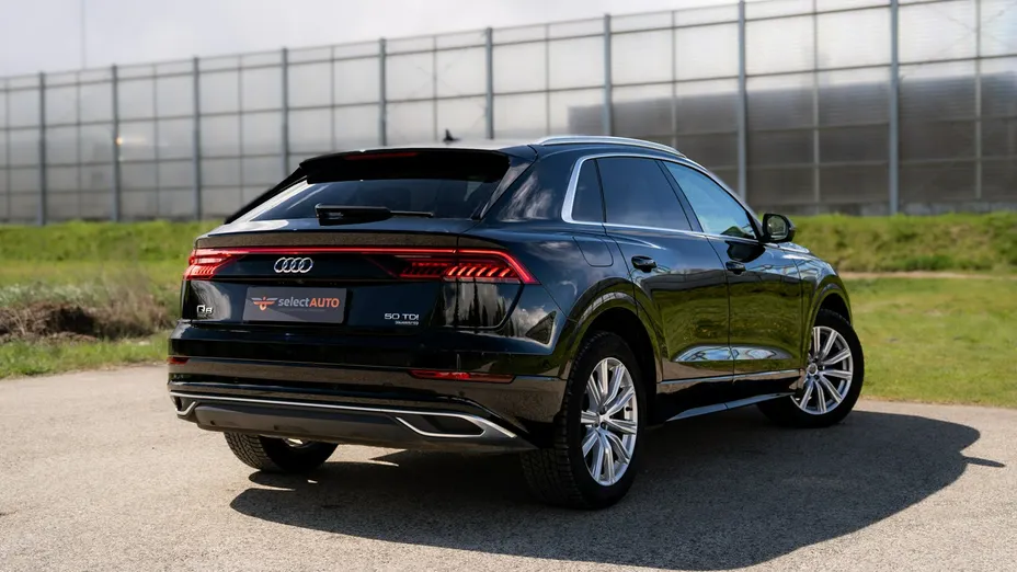 AUDI Q8 / E-Tron -