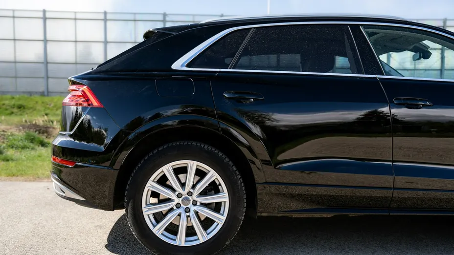 AUDI Q8 / E-Tron -