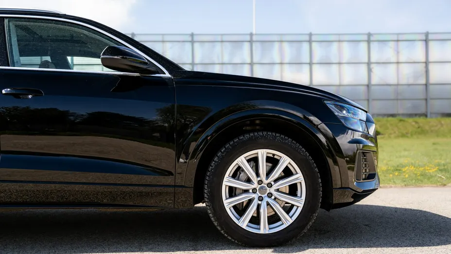 AUDI Q8 / E-Tron -