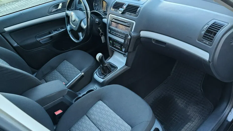 SKODA Octavia -