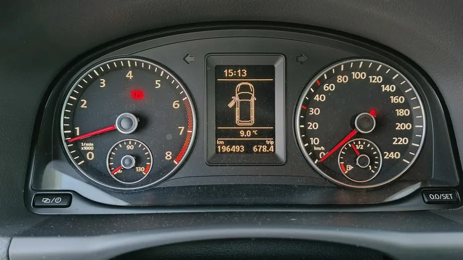 VOLKSWAGEN Touran -