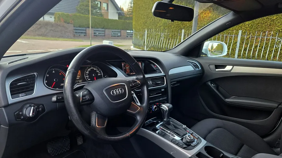 AUDI A4 -