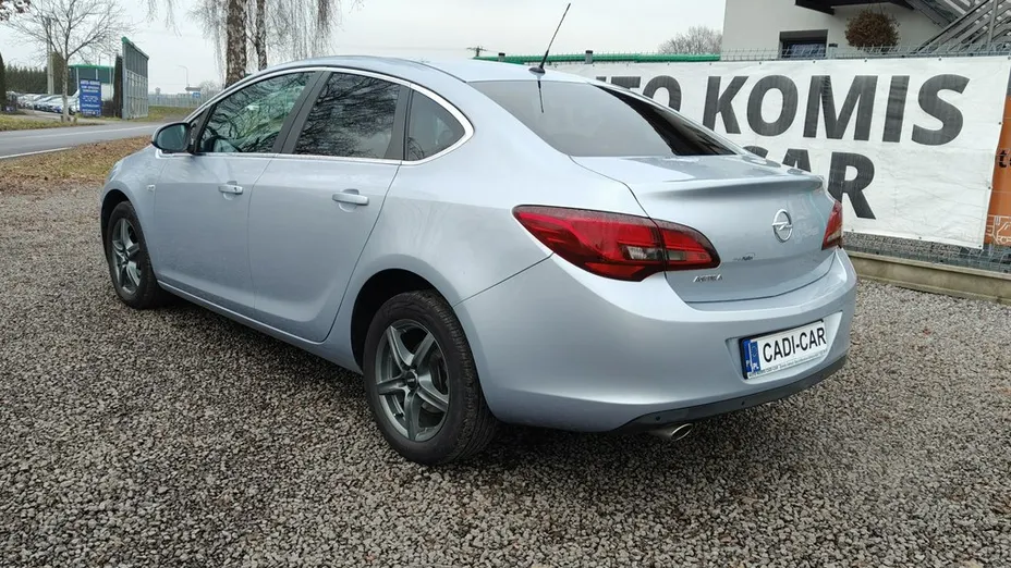 OPEL Astra -