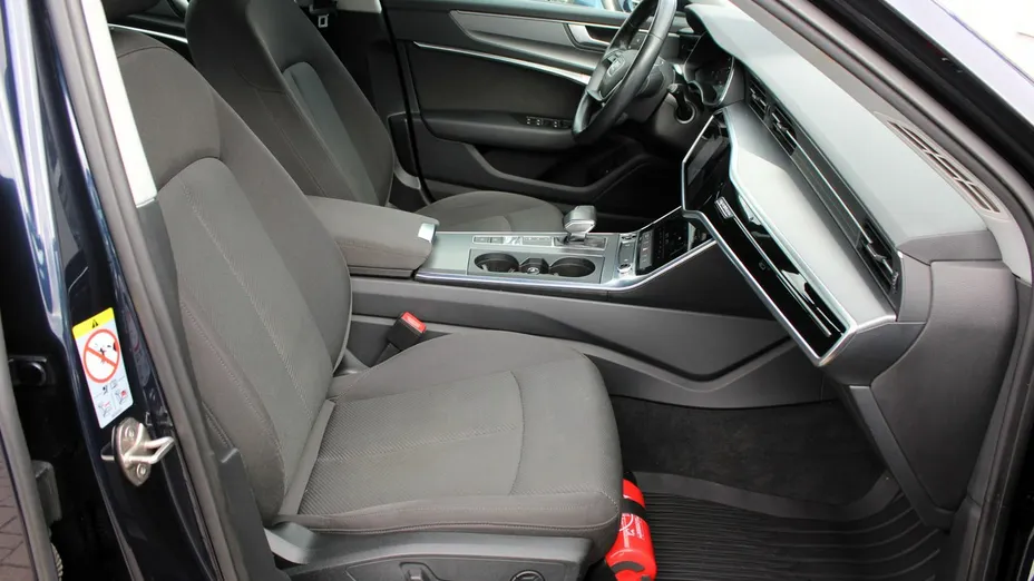 AUDI A6 -