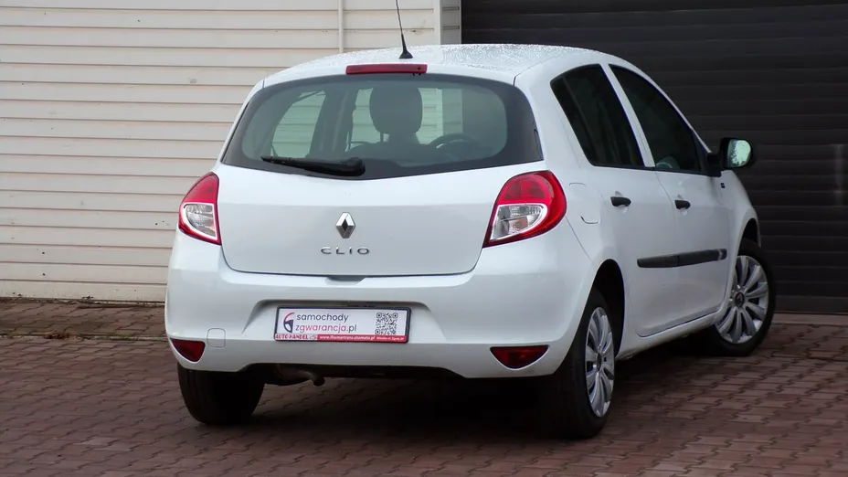 RENAULT Clio -