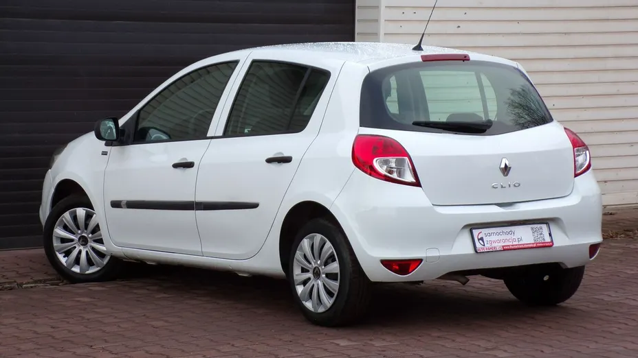 RENAULT Clio -