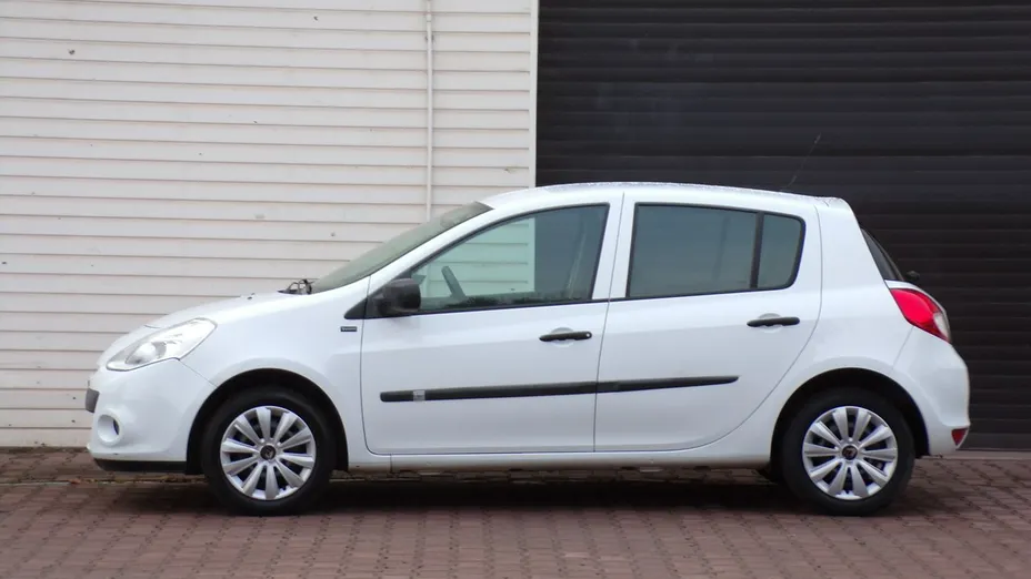 RENAULT Clio -