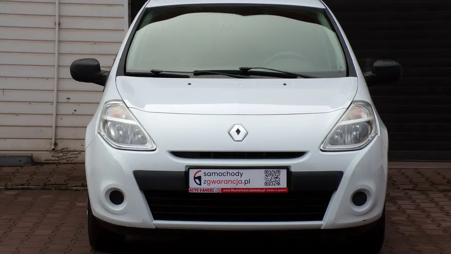 RENAULT Clio -