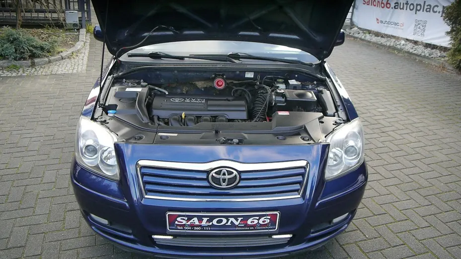TOYOTA Avensis -