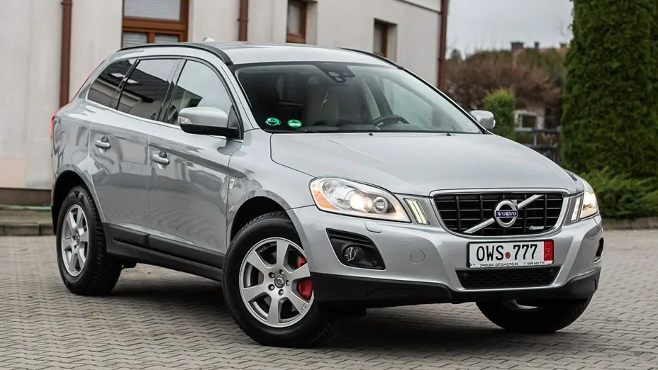 VOLVO XC60 -