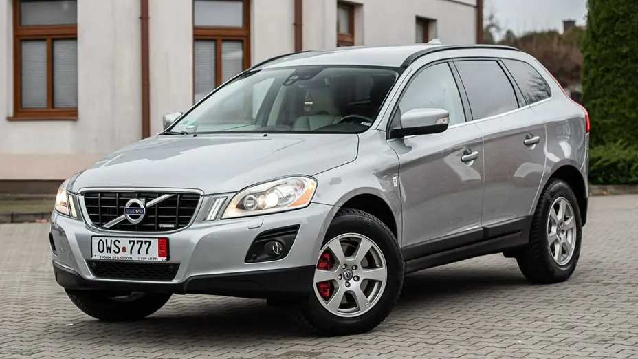 VOLVO XC60 -