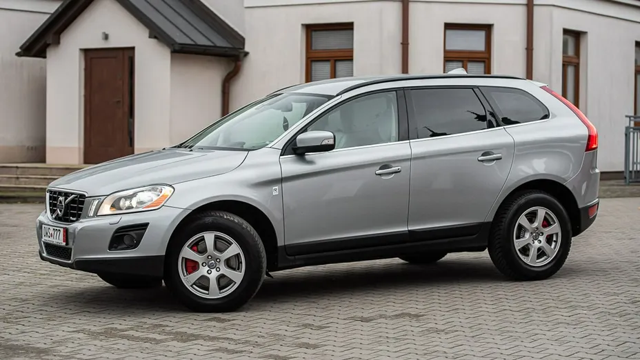 VOLVO XC60 -