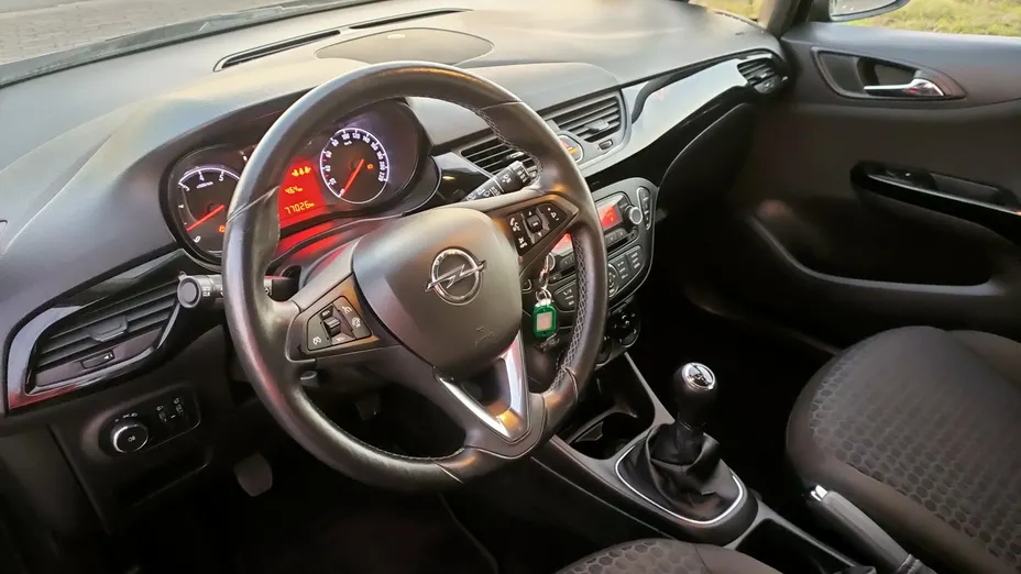 OPEL Corsa -