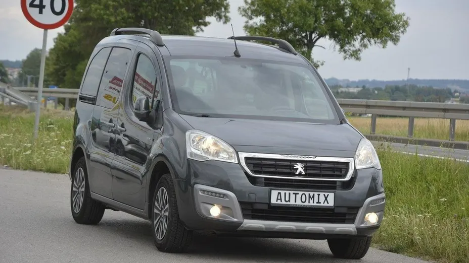 PEUGEOT Partner -