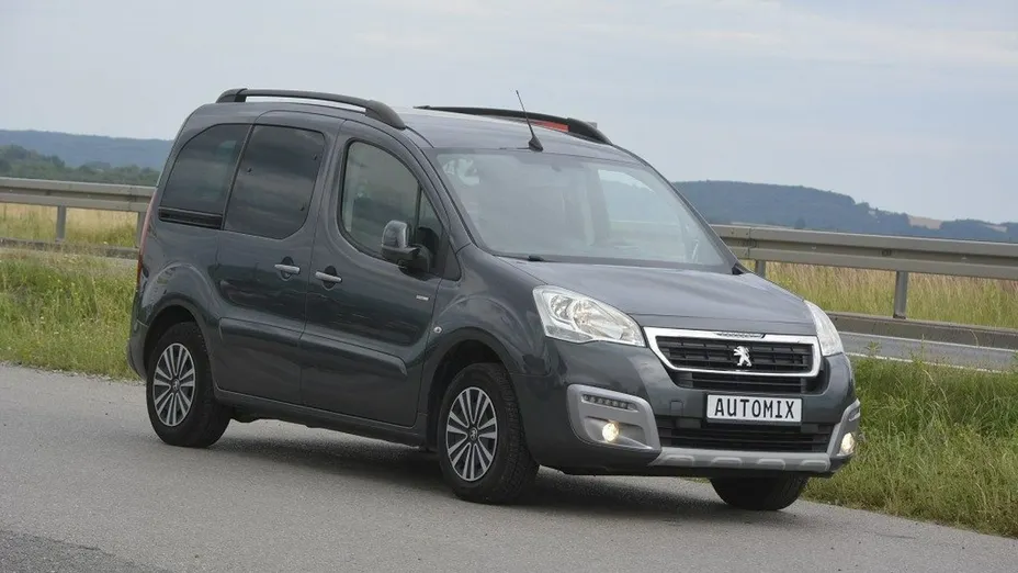 PEUGEOT Partner -