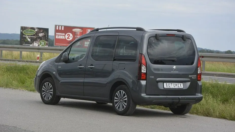 PEUGEOT Partner -