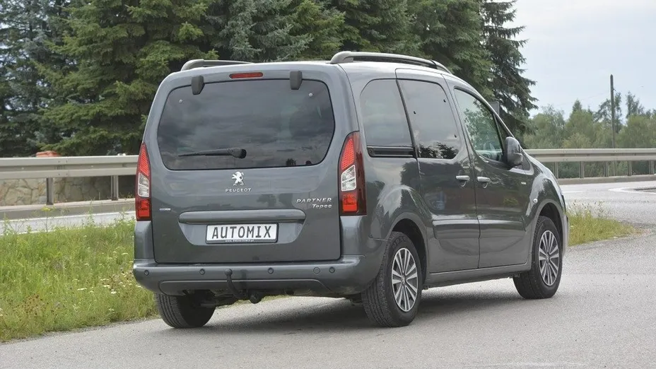 PEUGEOT Partner -