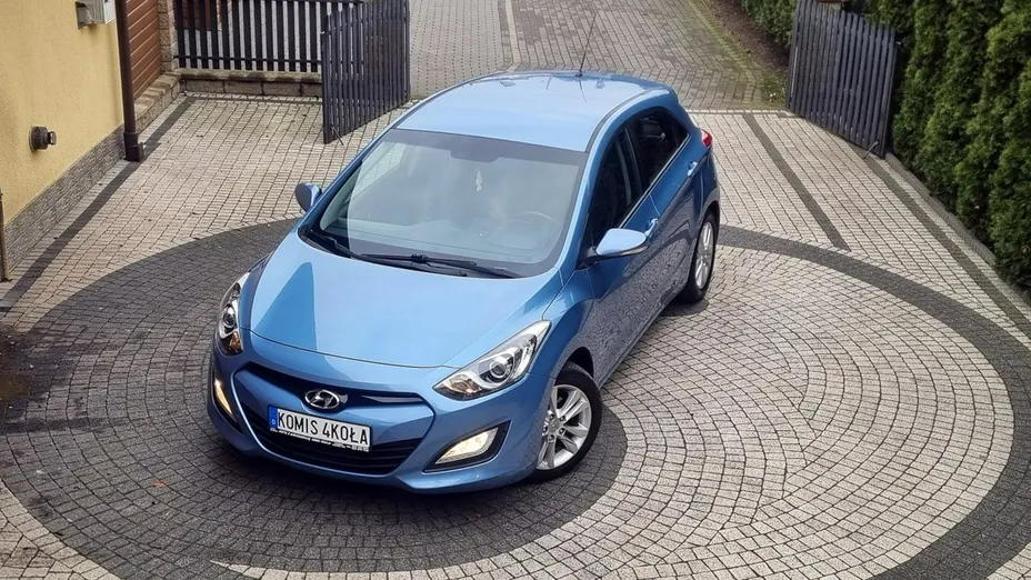 HYUNDAI i30 -