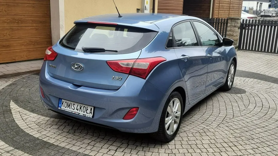 HYUNDAI i30 -