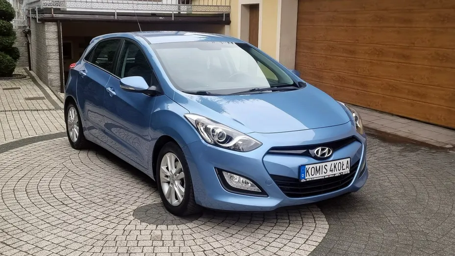 HYUNDAI i30 -