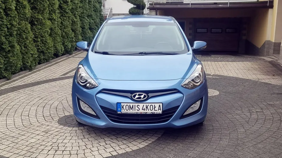 HYUNDAI i30 -