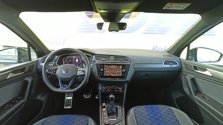 VOLKSWAGEN Tiguan -