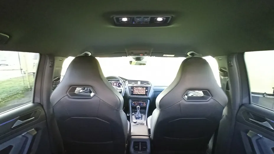 VOLKSWAGEN Tiguan -
