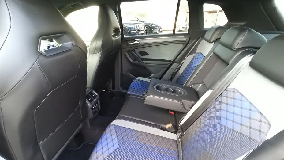 VOLKSWAGEN Tiguan -