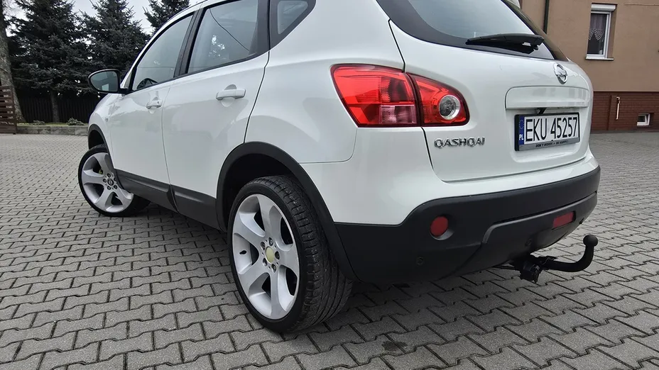 NISSAN Qashqai -