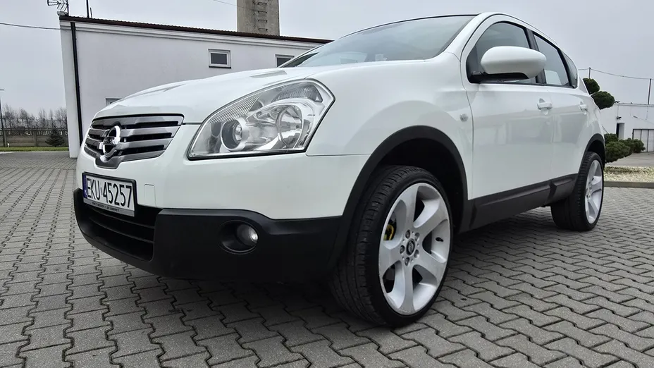 NISSAN Qashqai -
