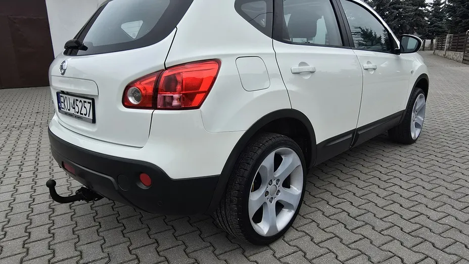 NISSAN Qashqai -