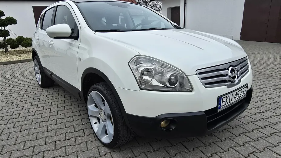 NISSAN Qashqai -