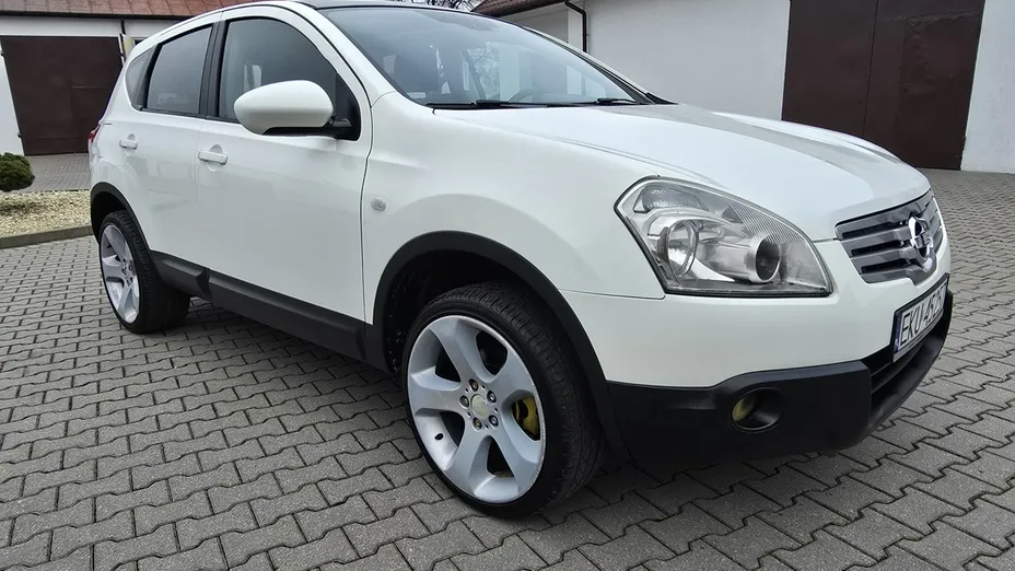 NISSAN Qashqai -