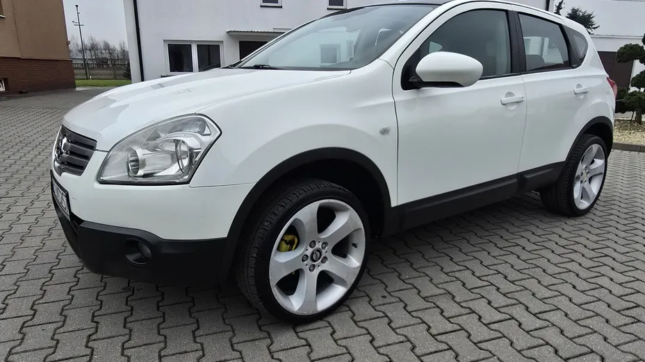 NISSAN Qashqai -