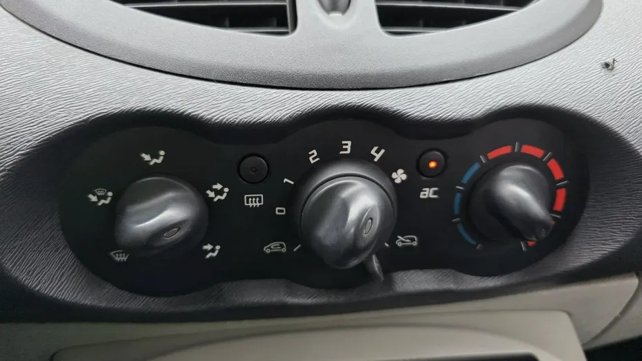 RENAULT Twingo -