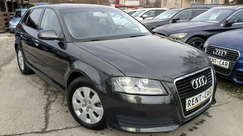 AUDI A3 -