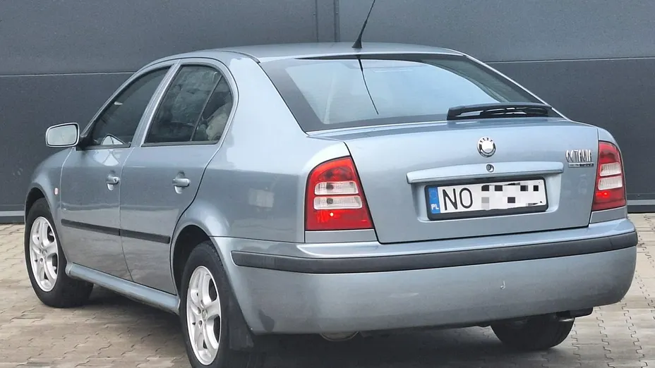 SKODA Octavia -
