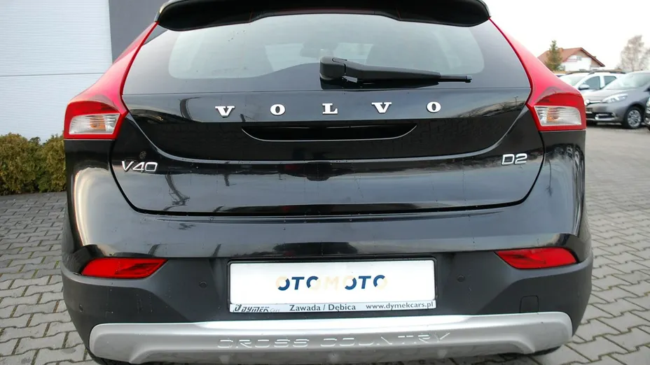 VOLVO V40 Cross Country -