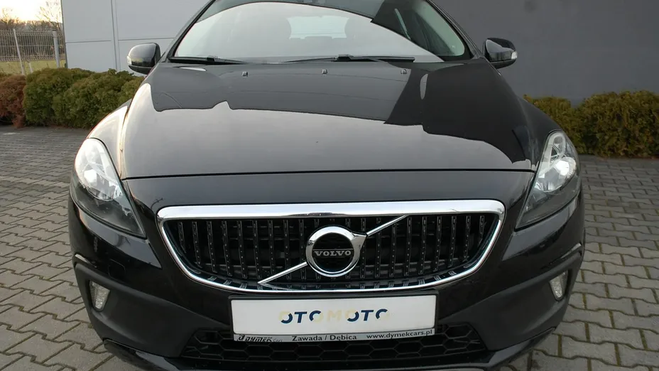 VOLVO V40 Cross Country -