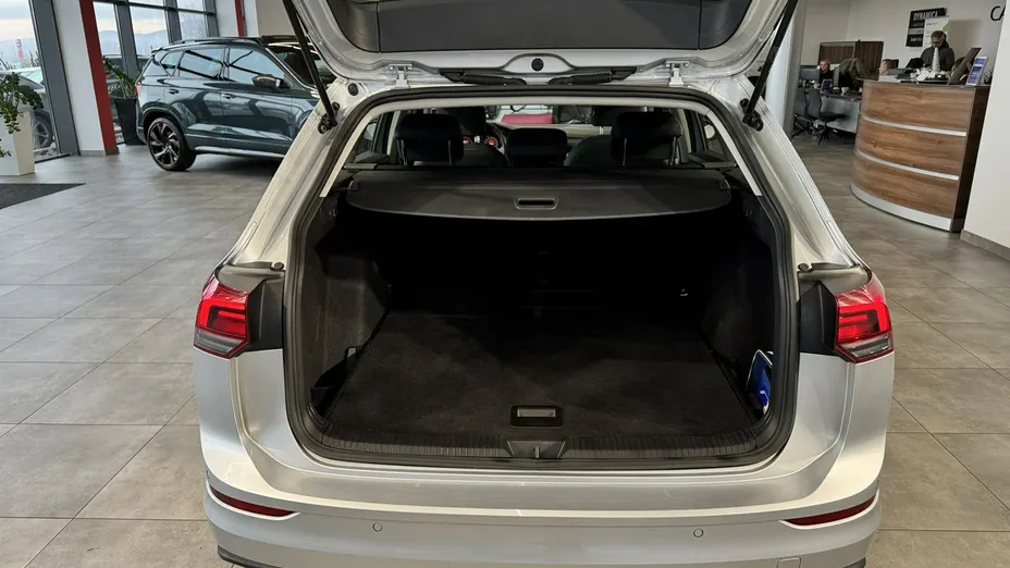 VOLKSWAGEN Golf Golf VIII 1.5 TSI Life