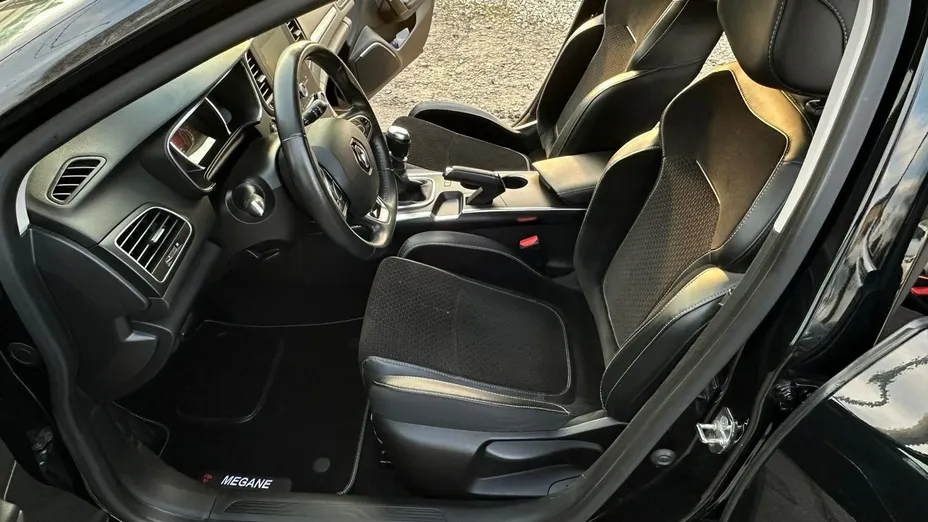 RENAULT Megane -