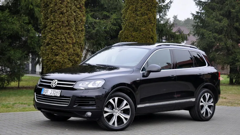 VOLKSWAGEN Touareg -