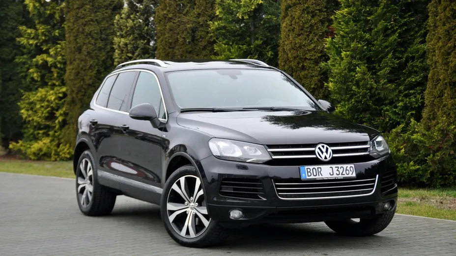 VOLKSWAGEN Touareg -