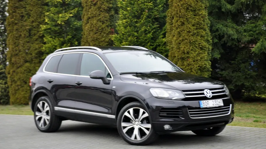 VOLKSWAGEN Touareg -