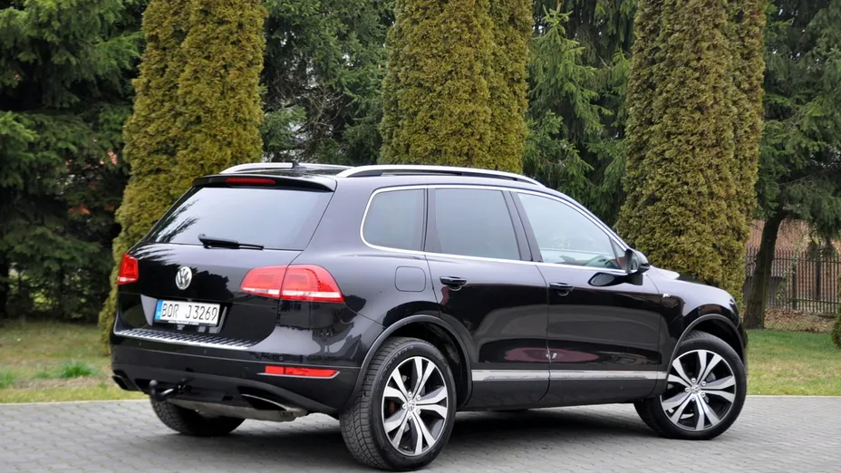 VOLKSWAGEN Touareg -