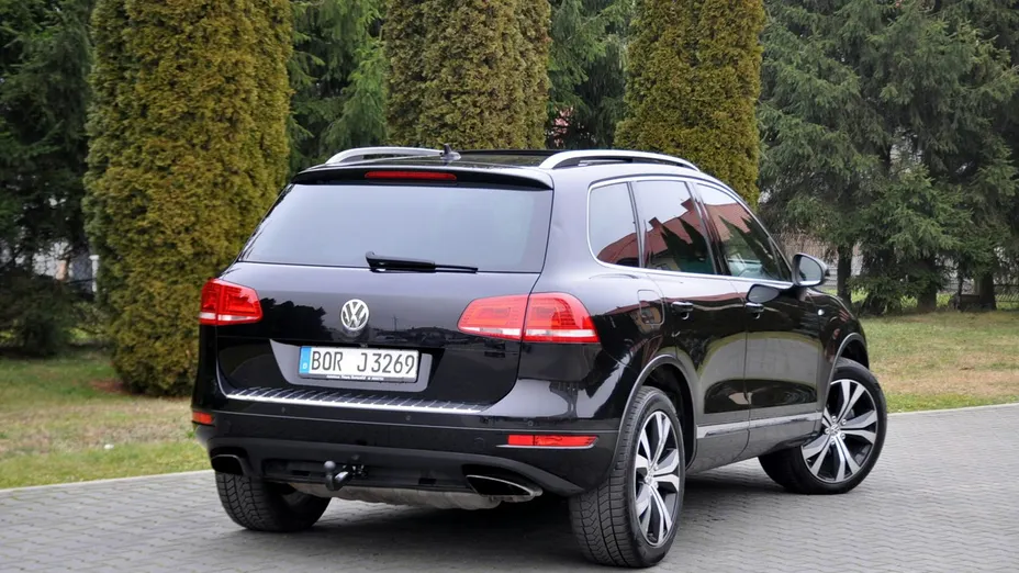 VOLKSWAGEN Touareg -