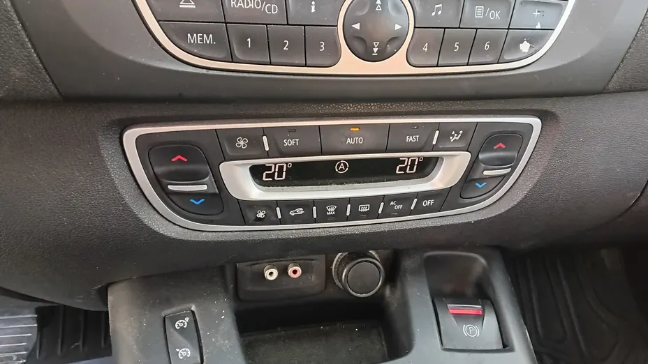 RENAULT Scenic -